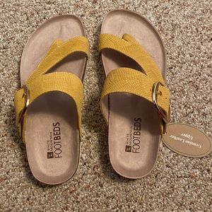 Brand new sandals size 7